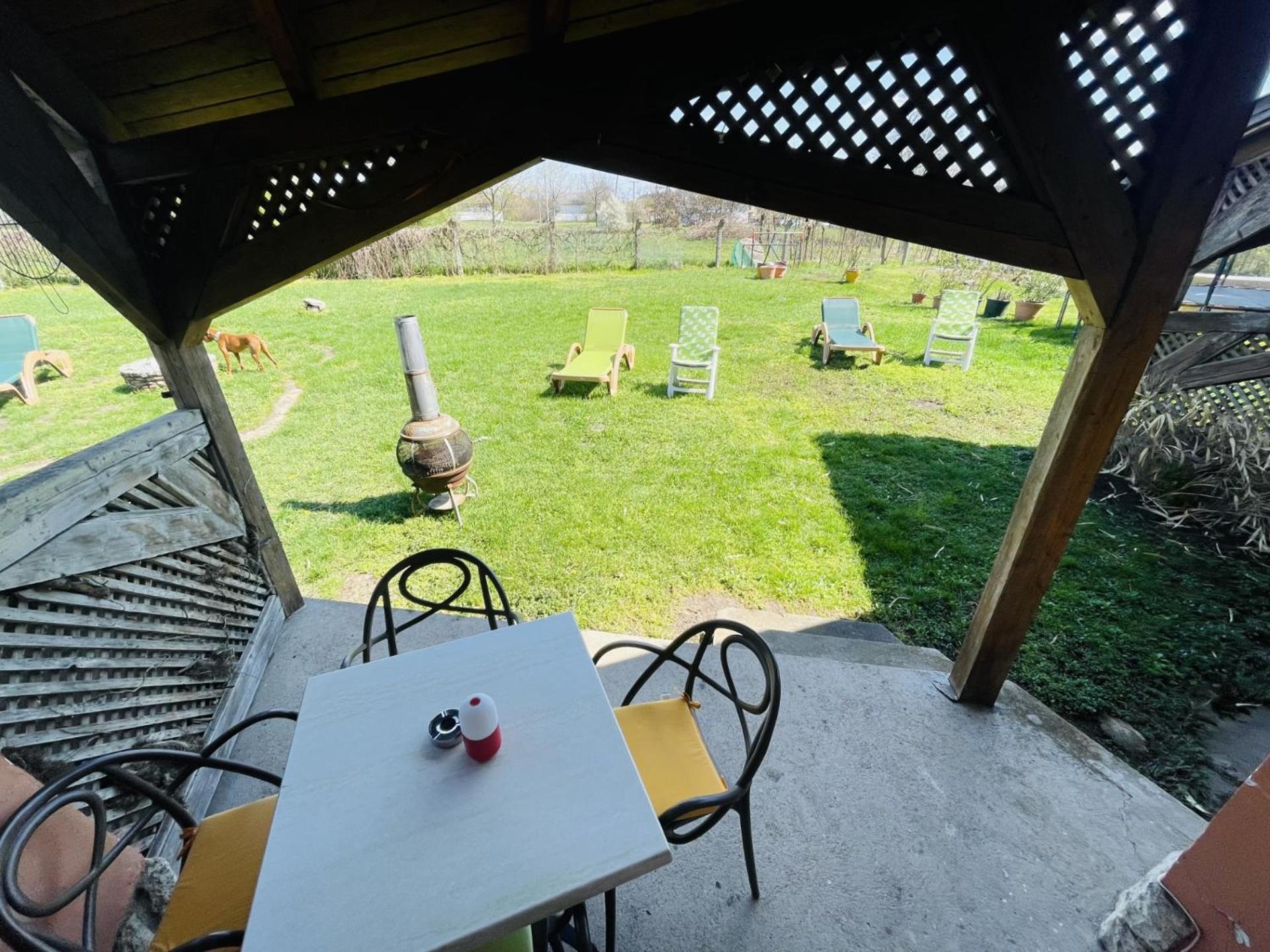 Greenpark Garden Villa Family Apartments Near Tokaj セレンチュ エクステリア 写真