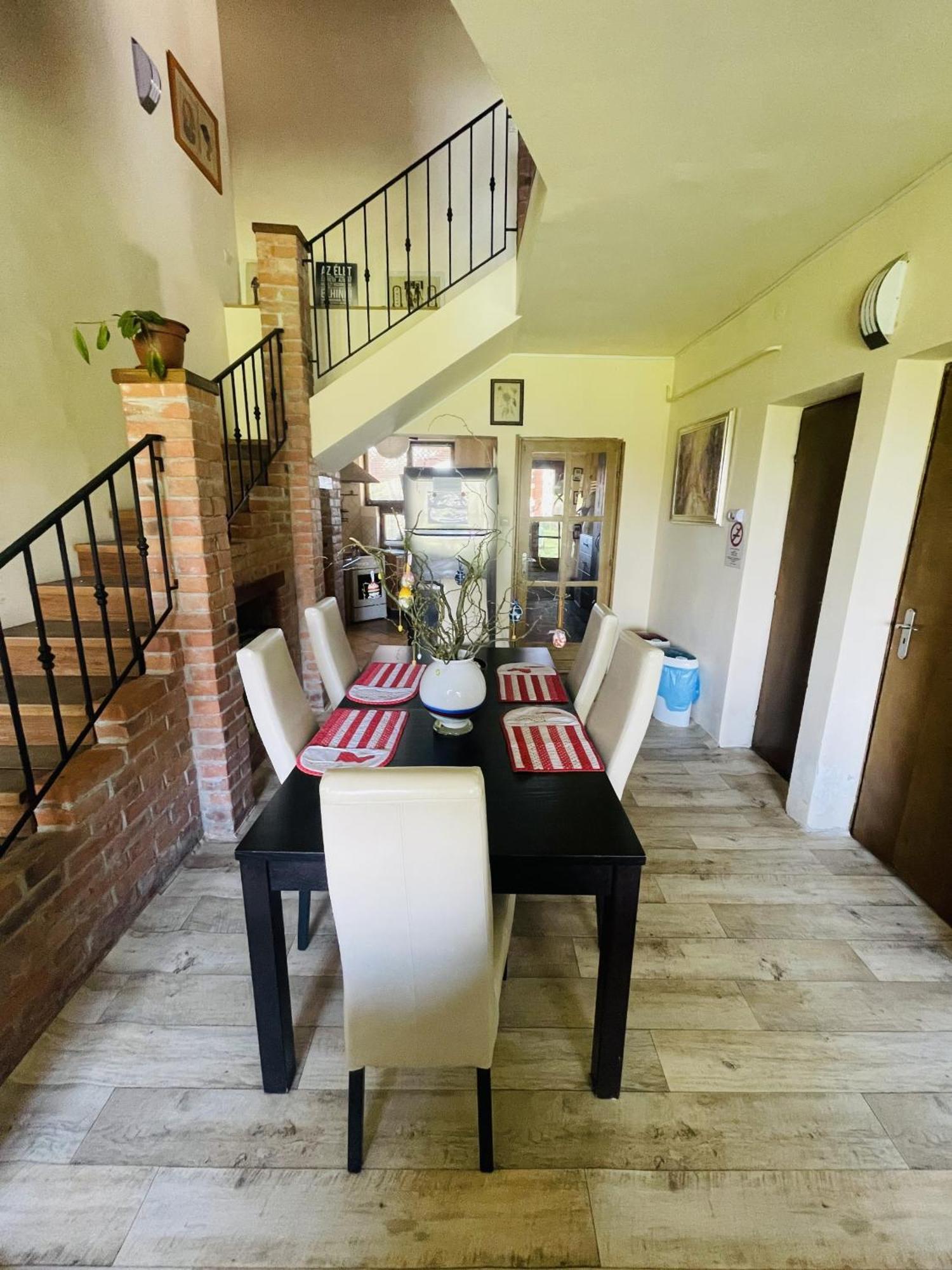 Greenpark Garden Villa Family Apartments Near Tokaj セレンチュ エクステリア 写真